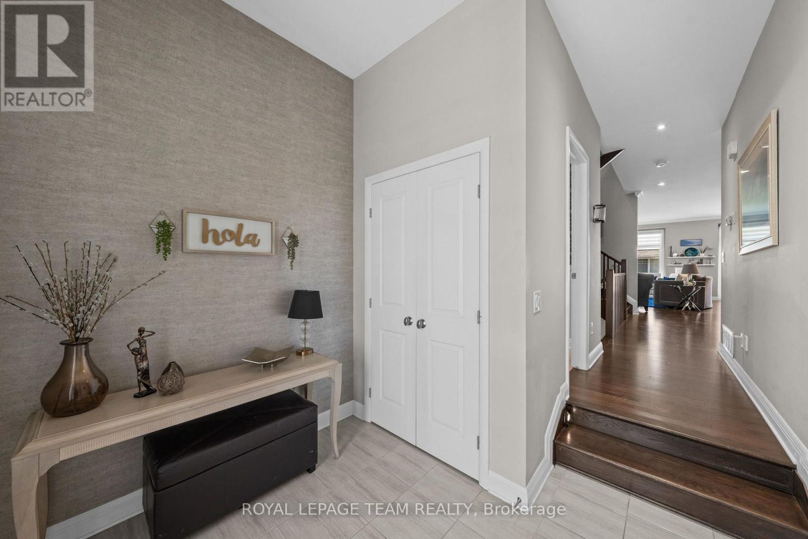 547 Kilspindie Ridge, Ottawa, Ontario K2J 6A2 - Photo 3 - X13586542