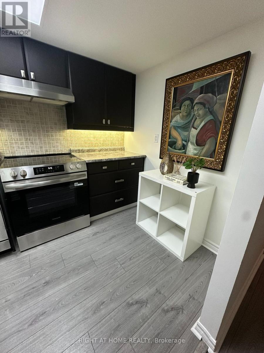 411 - 360 Bloor Street E, Toronto, Ontario  M4W 3M3 - Photo 9 - C13465382