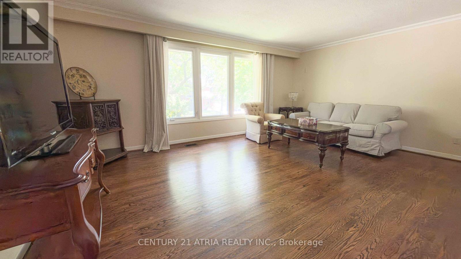 11 Danville Drive, Toronto, Ontario  M2P 1H7 - Photo 10 - C13586502