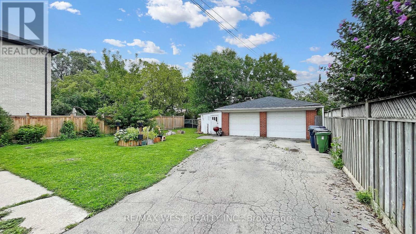 Bsmt - 139 Ranee Avenue, Toronto, Ontario  M6A 1N3 - Photo 5 - C13586520