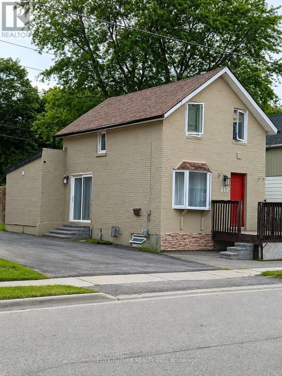 212 COURT STREET, Oshawa, Ontario