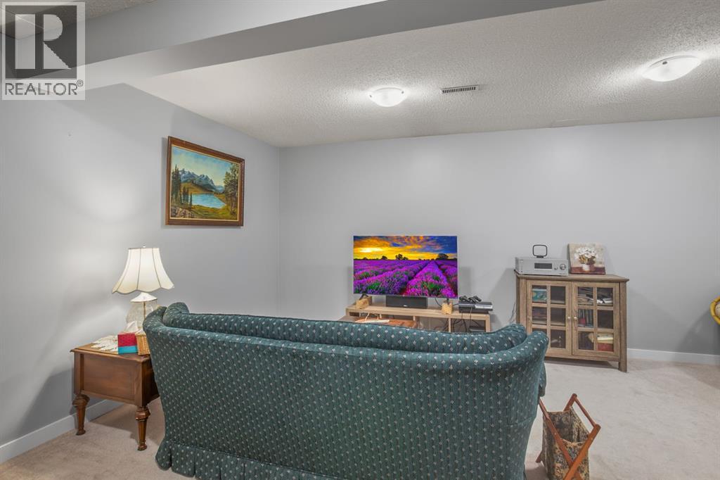 47 Ellenwood Drive, Red Deer, Alberta  T4R 2E1 - Photo 17 - A2328504