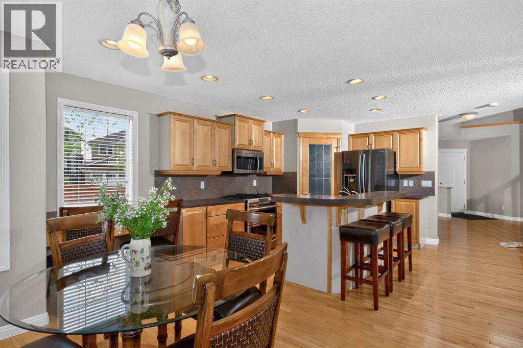 25 Panamount Rise NW, Calgary, Alberta  T3K 6B6 - Photo 7 - A2326913