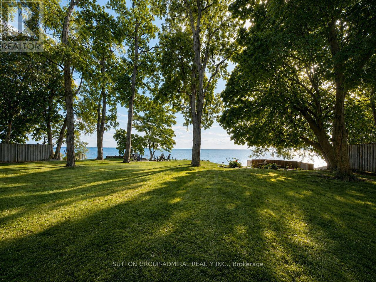 3338 Lakeshore Road W, Oakville, Ontario  L6L 6S6 - Photo 3 - W13586522