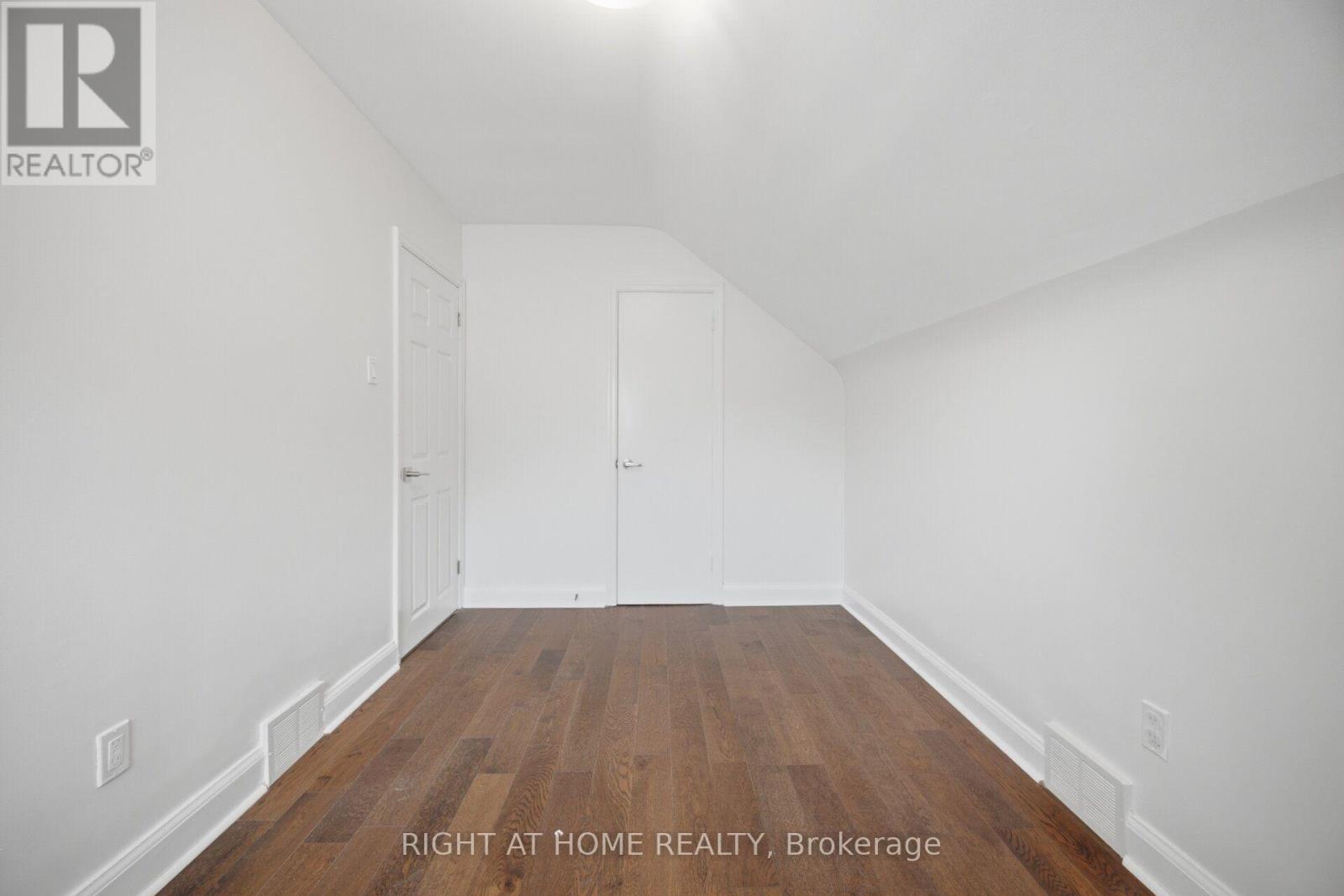 154 Martin Grove Road, Toronto, Ontario  M9B 4K9 - Photo 24 - W13581618