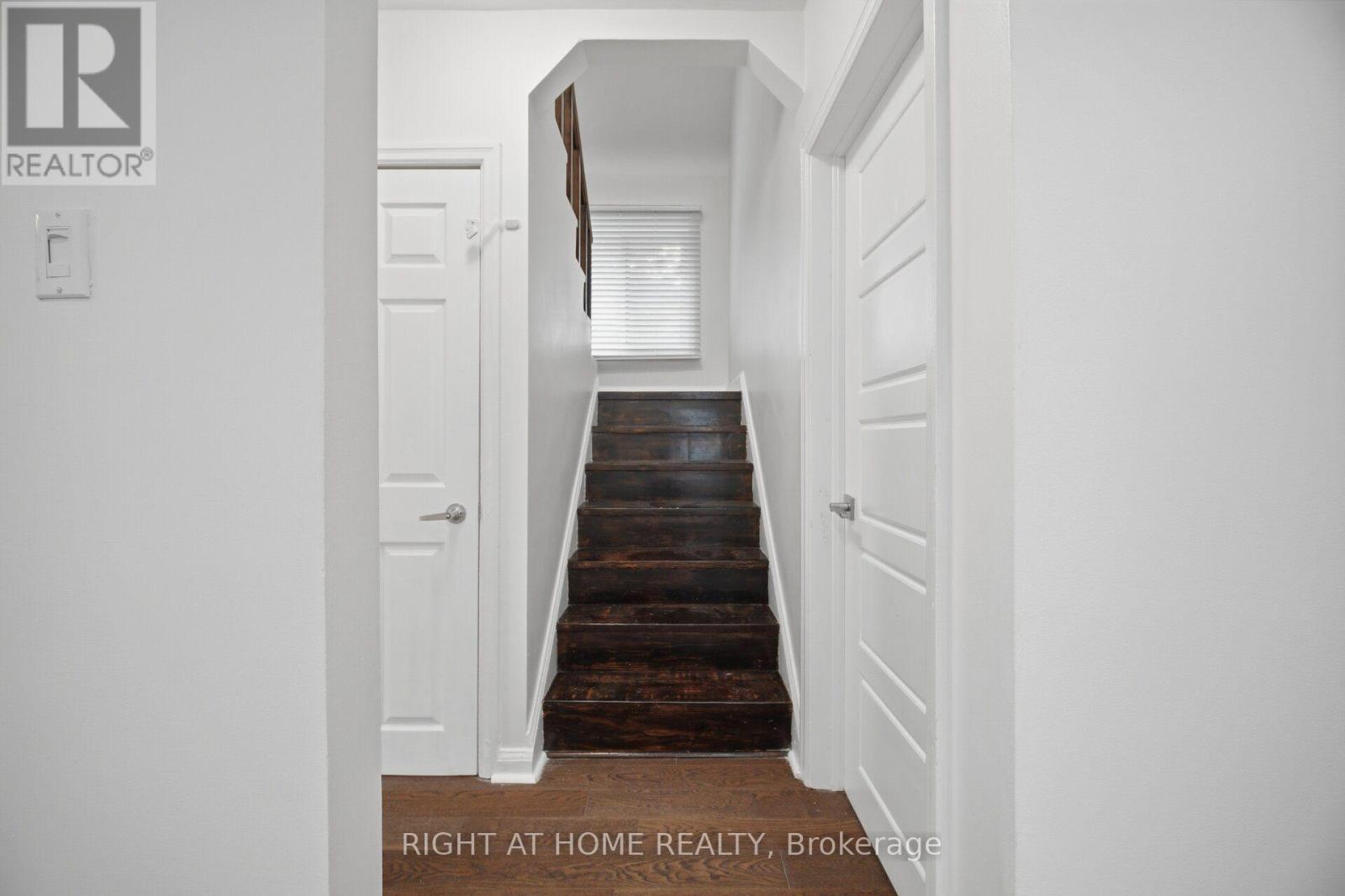154 Martin Grove Road, Toronto, Ontario  M9B 4K9 - Photo 19 - W13581618