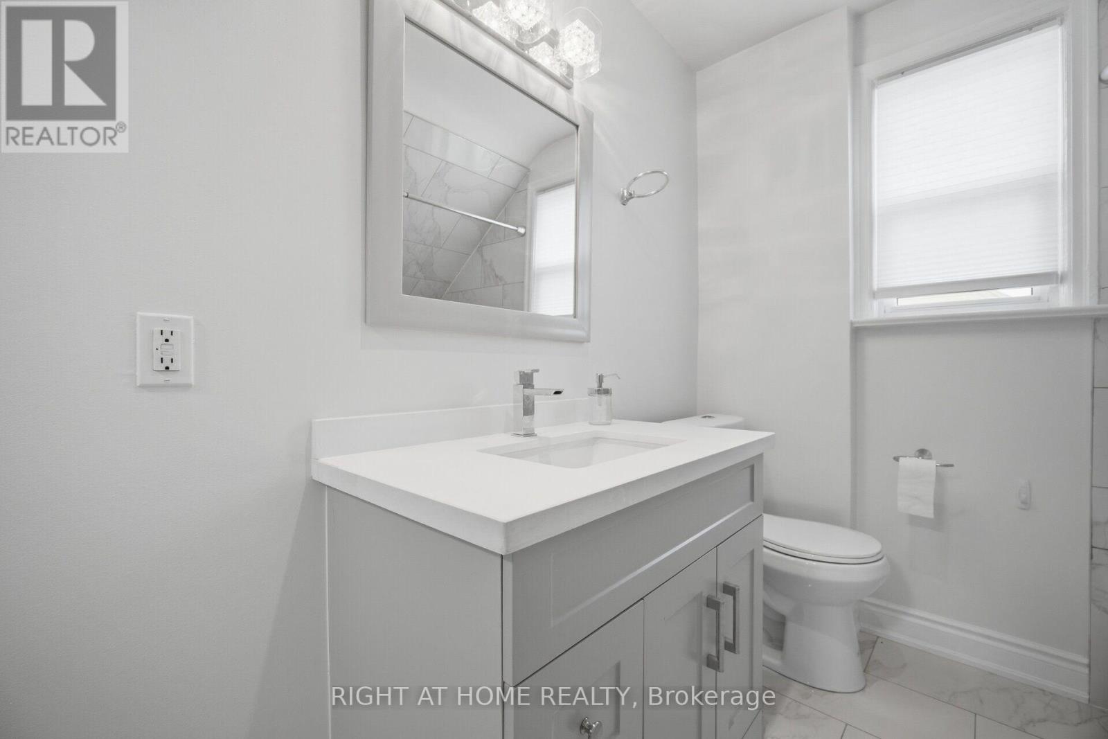 154 Martin Grove Road, Toronto, Ontario  M9B 4K9 - Photo 25 - W13581618