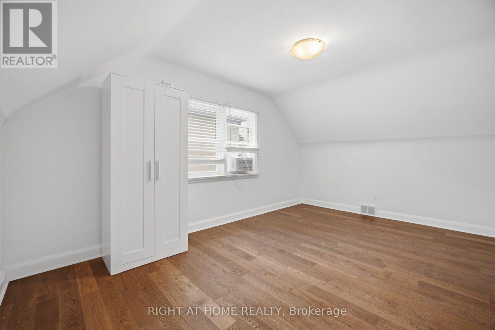 154 Martin Grove Road, Toronto, Ontario  M9B 4K9 - Photo 20 - W13581618