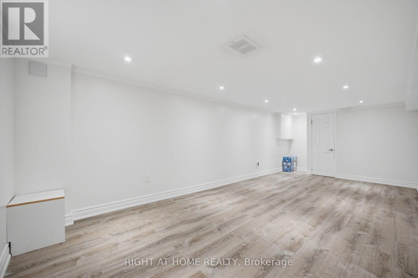 154 Martin Grove Road, Toronto, Ontario  M9B 4K9 - Photo 34 - W13581618