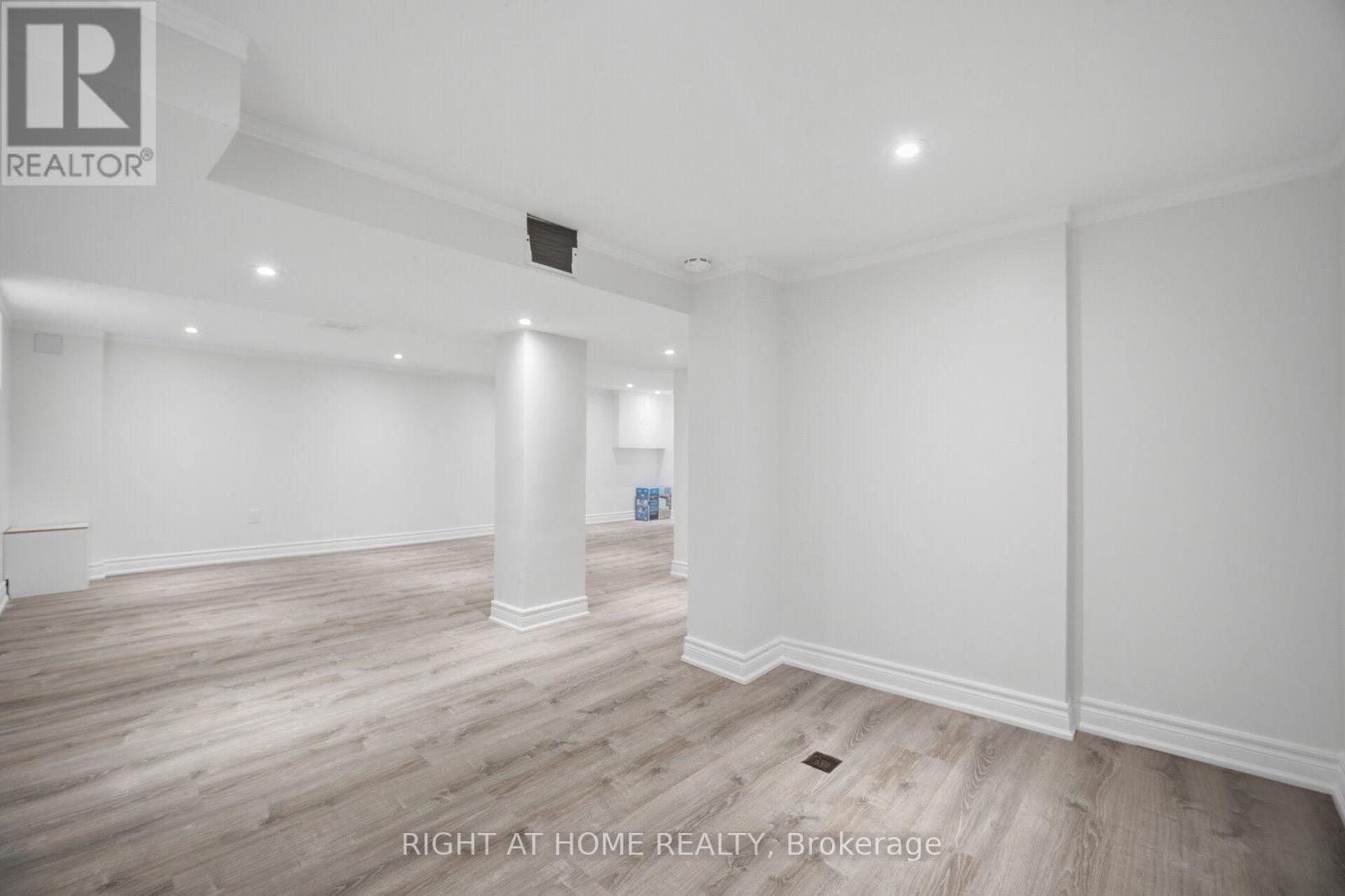 154 Martin Grove Road, Toronto, Ontario  M9B 4K9 - Photo 29 - W13581618