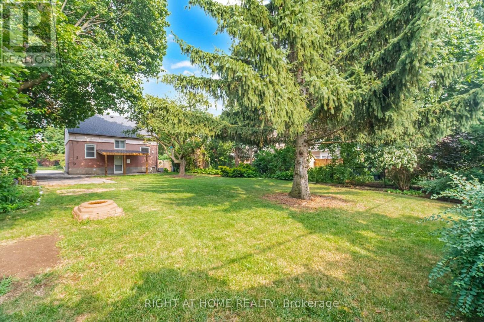 154 Martin Grove Road, Toronto, Ontario  M9B 4K9 - Photo 43 - W13581618