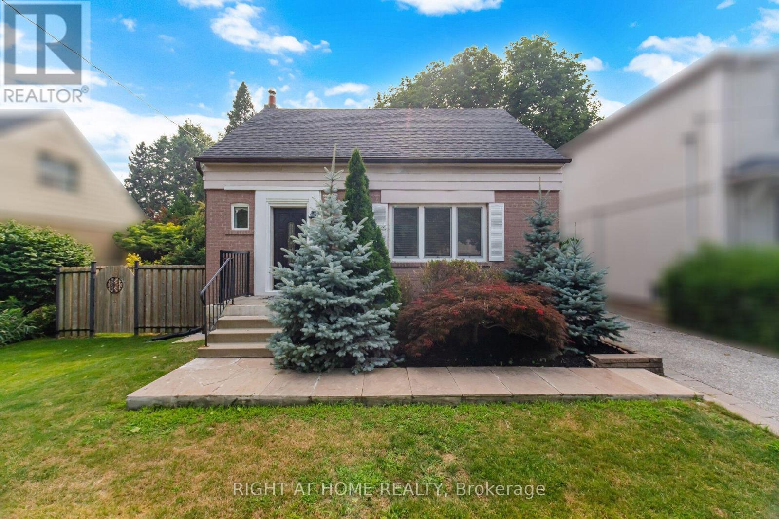 154 Martin Grove Road, Toronto, Ontario  M9B 4K9 - Photo 2 - W13581618