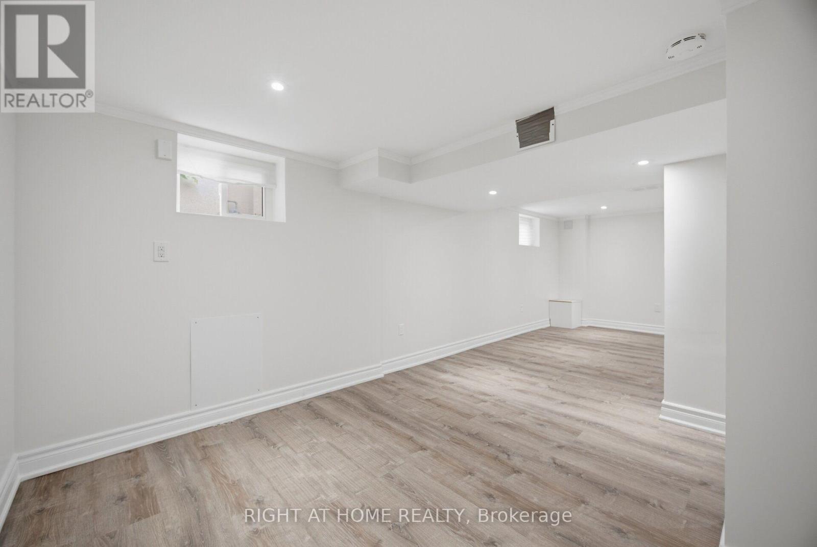 154 Martin Grove Road, Toronto, Ontario  M9B 4K9 - Photo 31 - W13581618