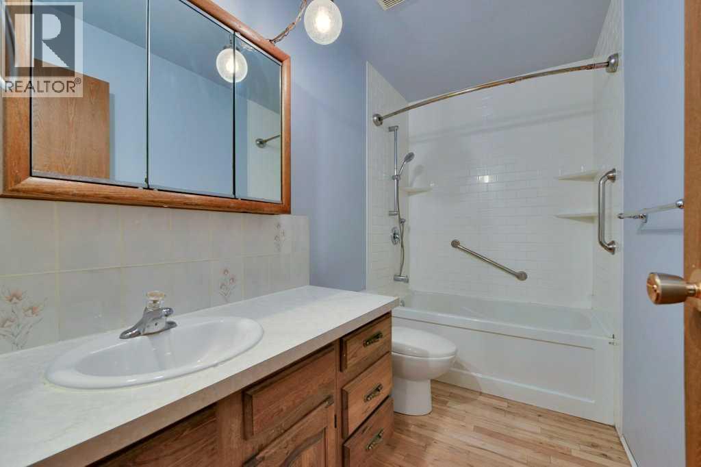 22 Blackstone Avenue, Lacombe, Alberta  T4L 1P7 - Photo 21 - A2317720