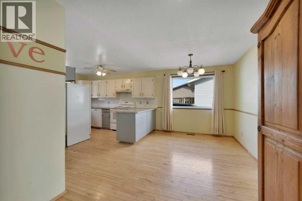 22 Blackstone Avenue, Lacombe, Alberta  T4L 1P7 - Photo 14 - A2317720