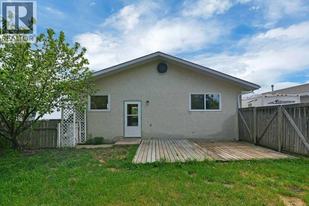 22 Blackstone Avenue, Lacombe, Alberta  T4L 1P7 - Photo 36 - A2317720