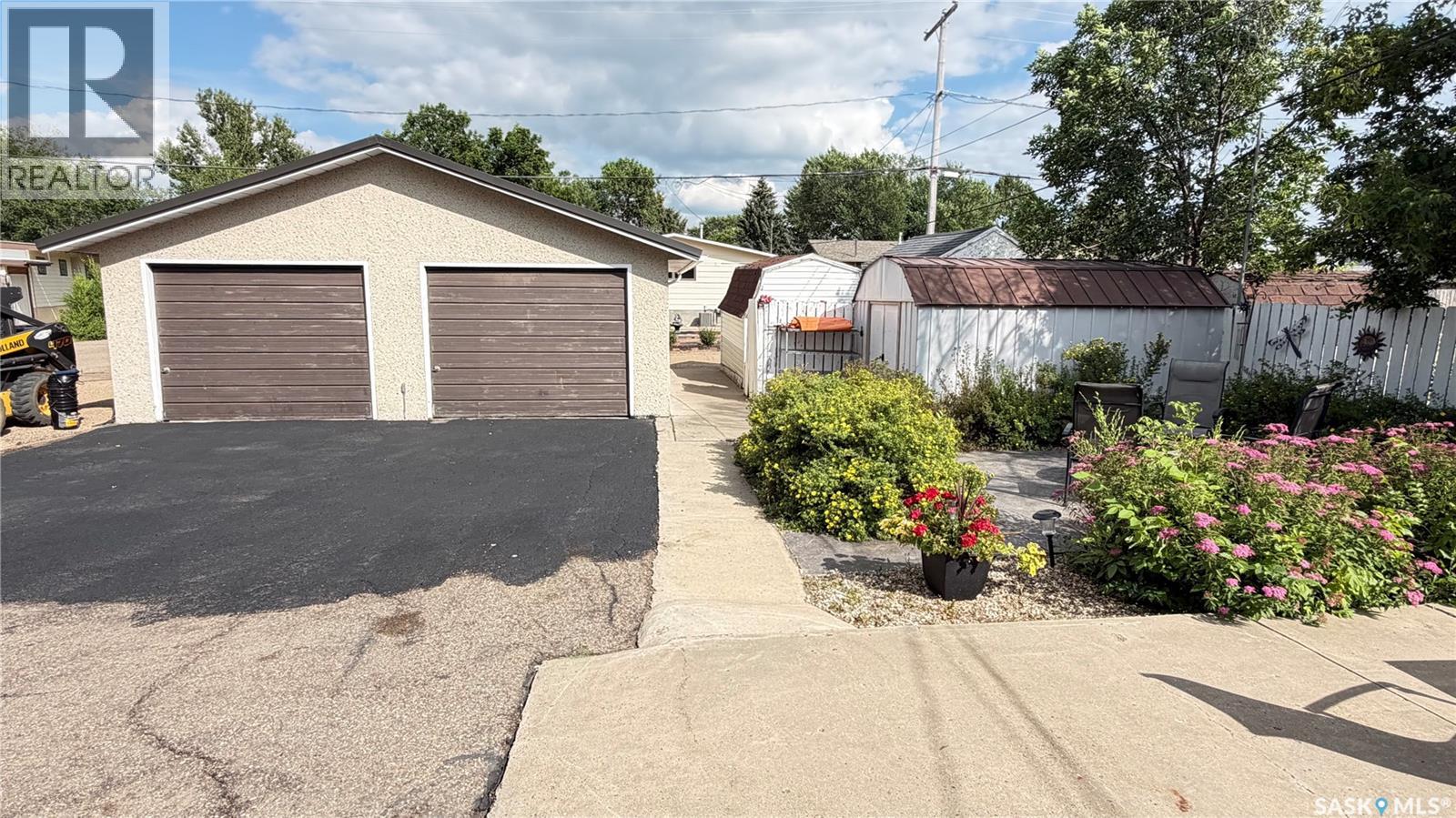 202 Herbert Street, Maple Creek, Saskatchewan  S0N 1N0 - Photo 4 - SK032337