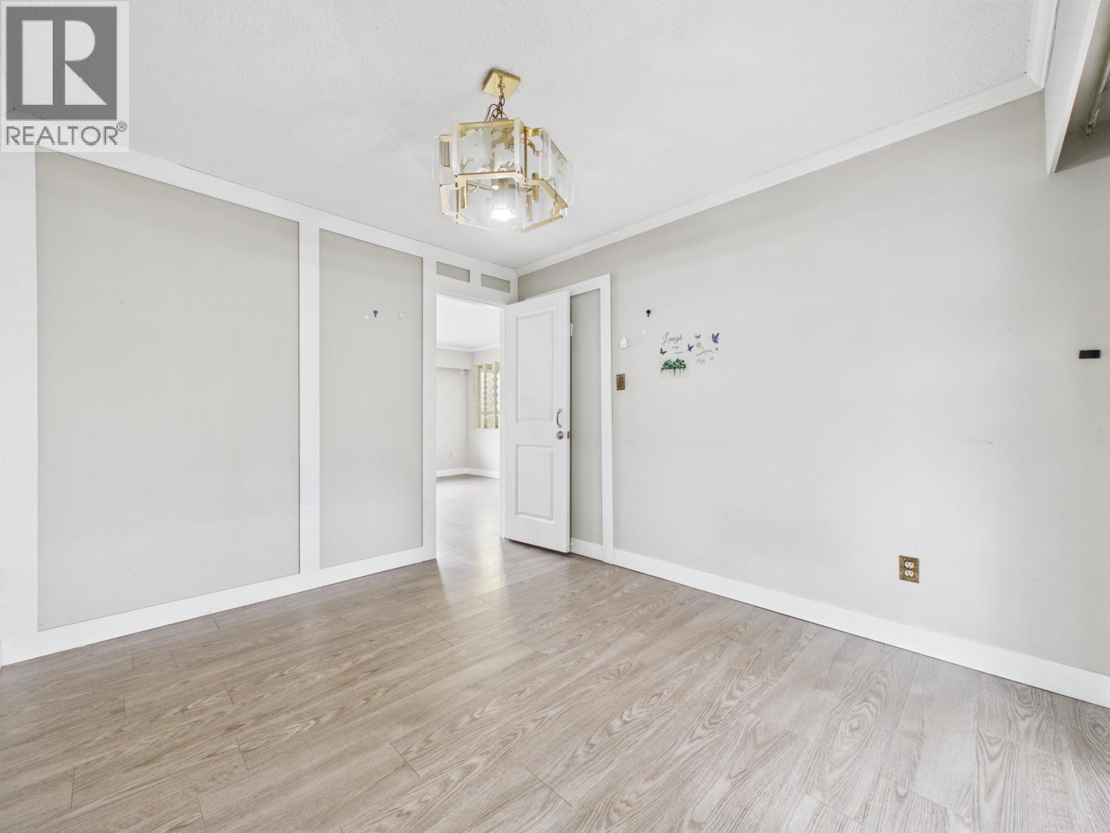 7132 Paulus Court, Burnaby, British Columbia  V5A 1N2 - Photo 14 - R3148245