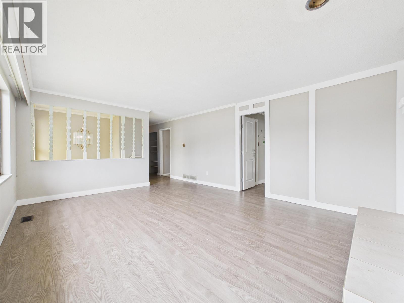 7132 Paulus Court, Burnaby, British Columbia  V5A 1N2 - Photo 7 - R3148245