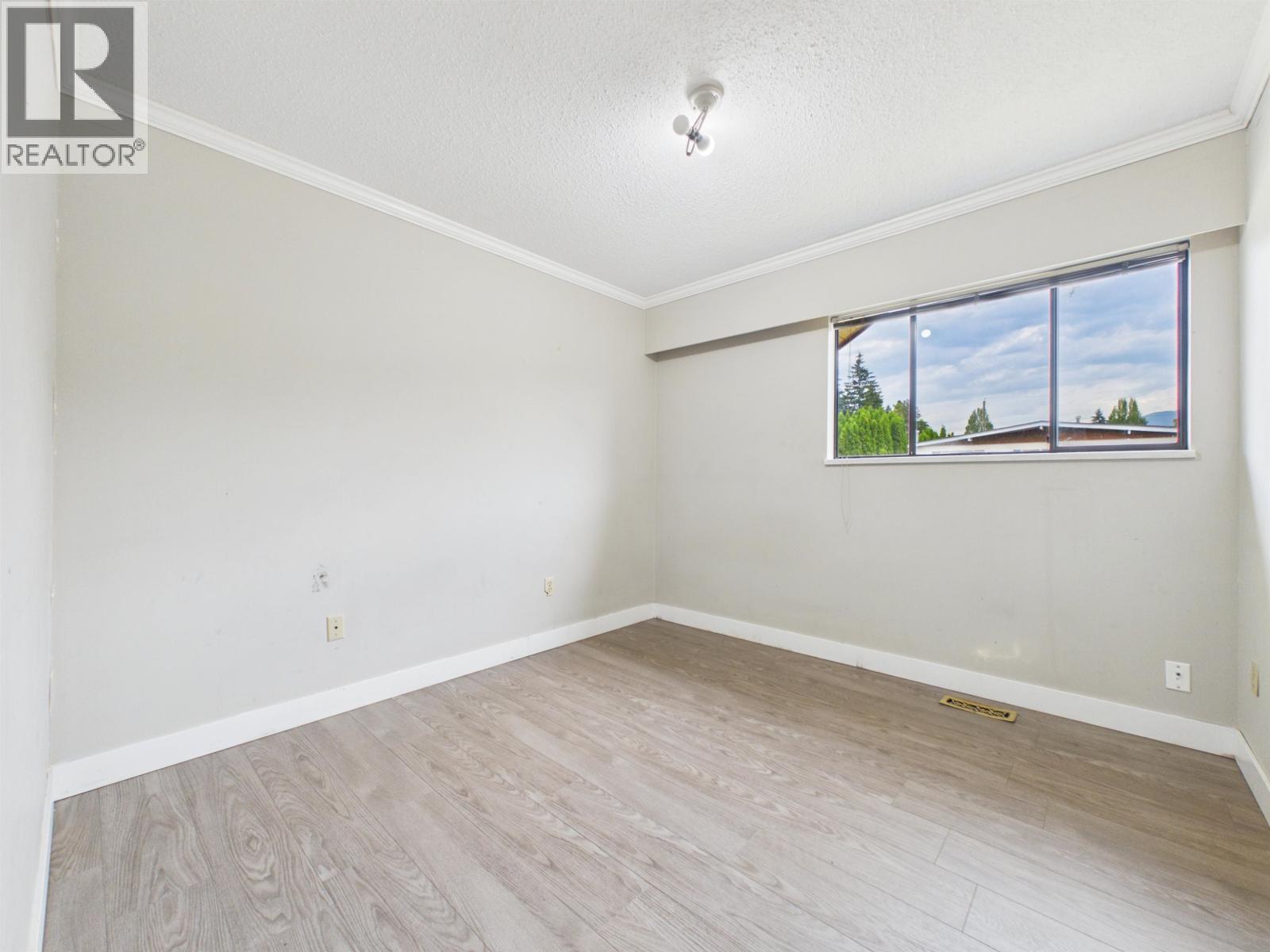 7132 Paulus Court, Burnaby, British Columbia  V5A 1N2 - Photo 18 - R3148245