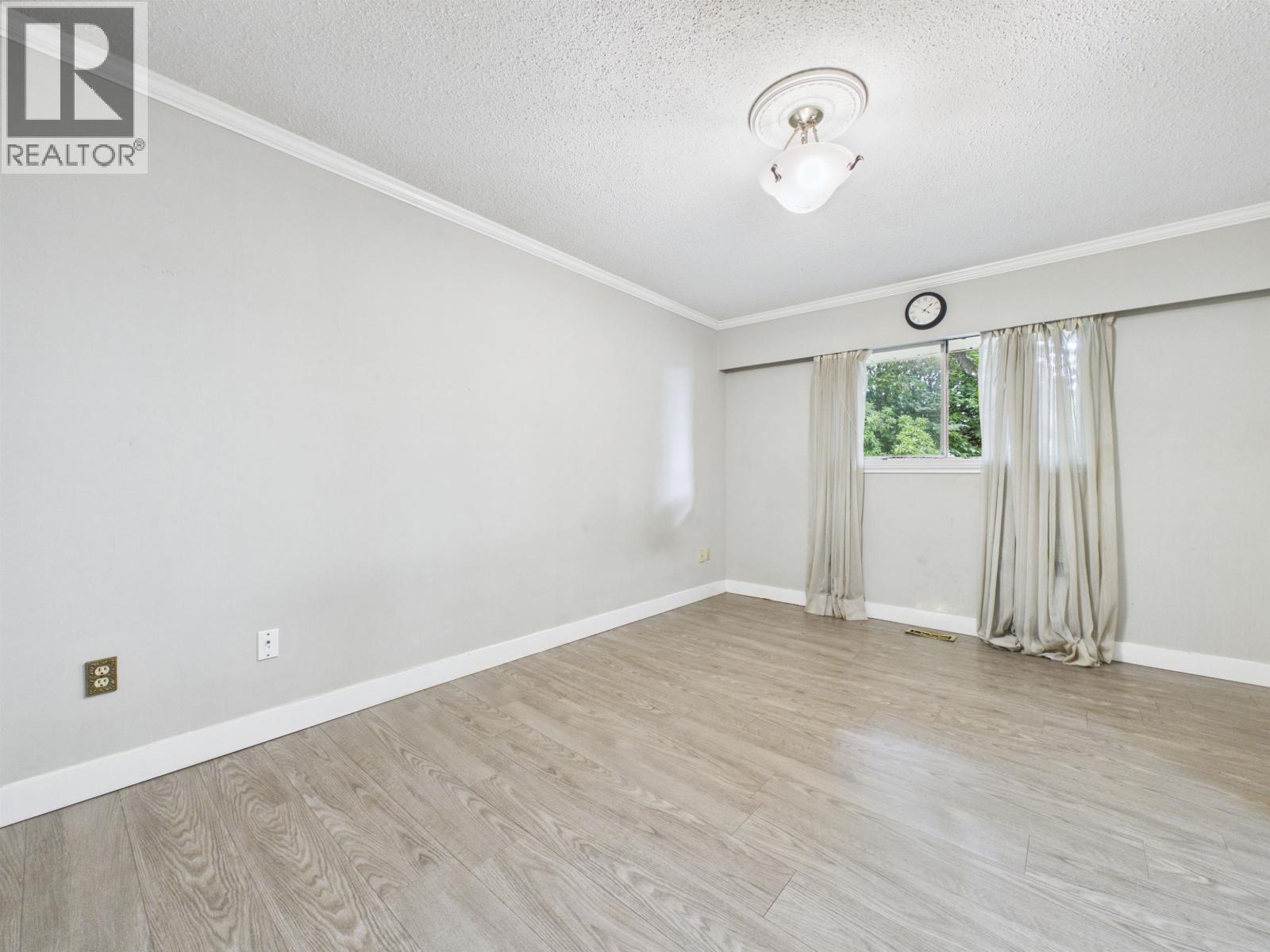 7132 Paulus Court, Burnaby, British Columbia  V5A 1N2 - Photo 17 - R3148245
