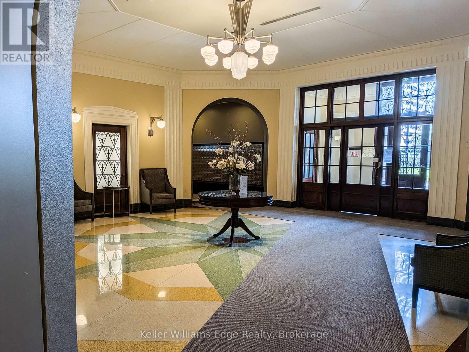 1007 - 70 High Park Avenue, Toronto, Ontario  M6P 1A1 - Photo 10 - W13461902
