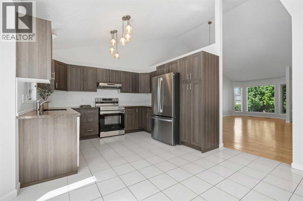 88 Sandringham Close Nw, Calgary, Alberta  T3K 3X1 - Photo 14 - A2329026