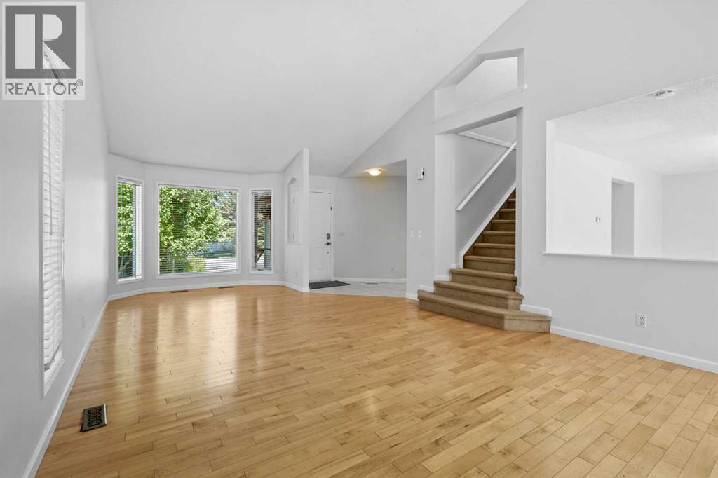 88 Sandringham Close Nw, Calgary, Alberta  T3K 3X1 - Photo 8 - A2329026