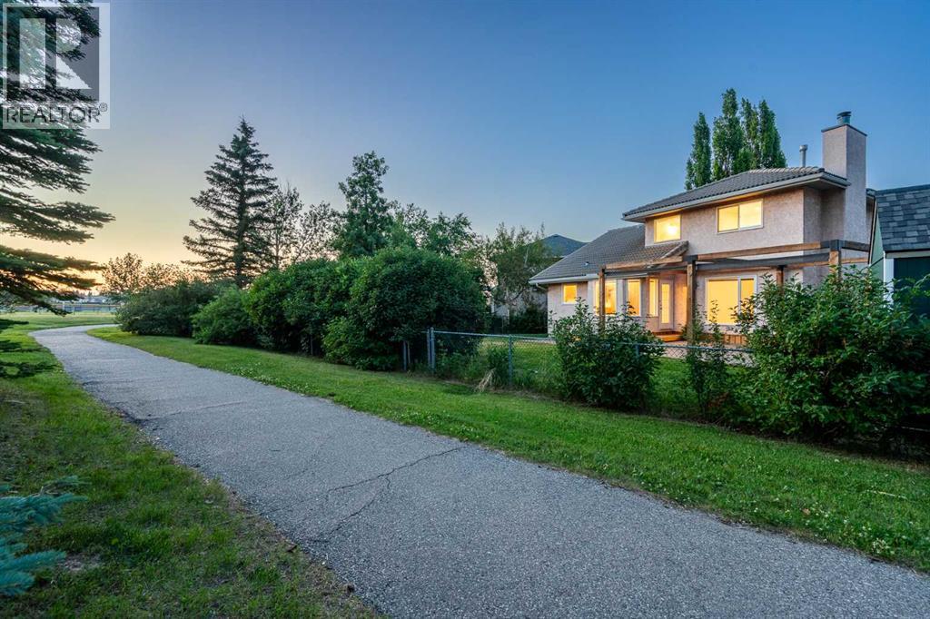 88 Sandringham Close Nw, Calgary, Alberta  T3K 3X1 - Photo 1 - A2329026