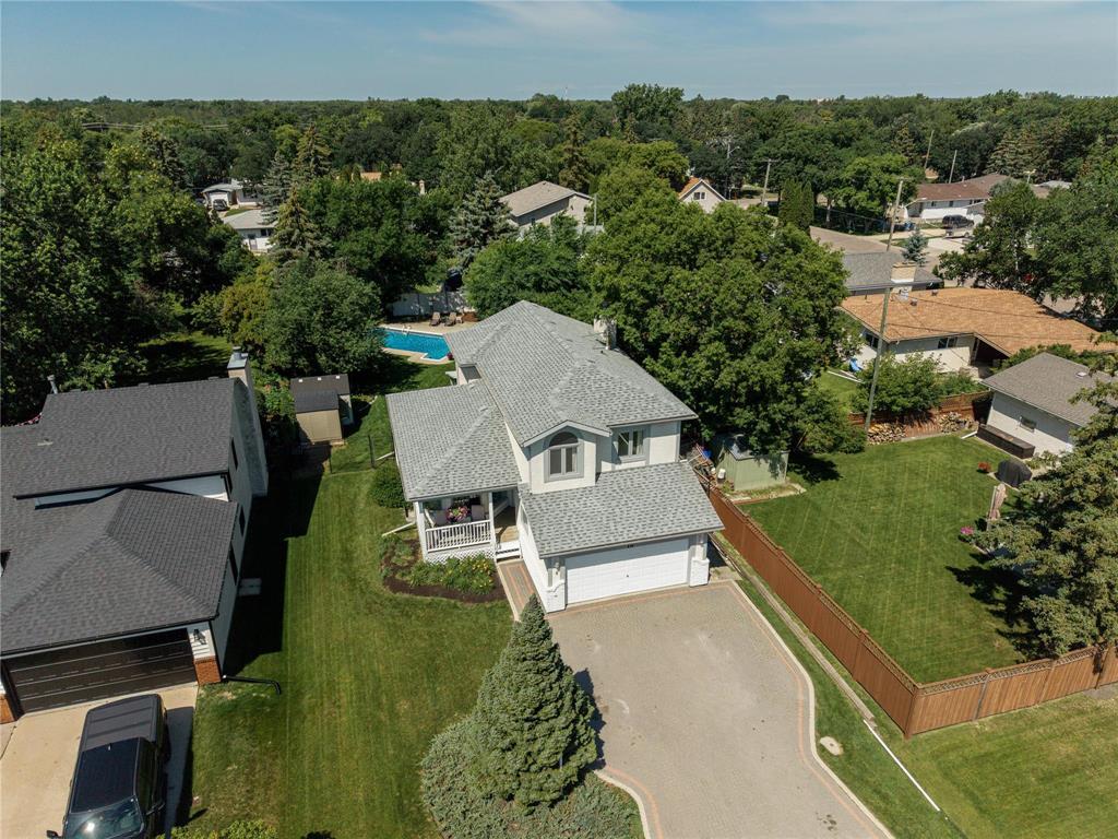 10 Civic Street, Winnipeg, Manitoba R3R 3M6 - Photo 1 - 202617164