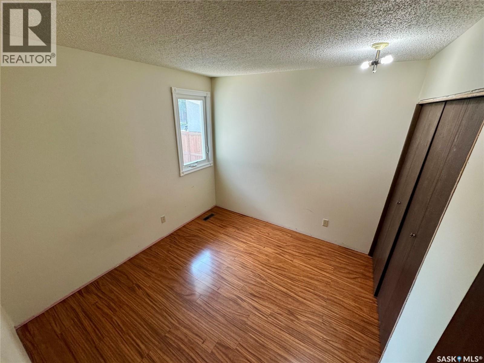 7303 Blakeney Drive, Regina, Saskatchewan  S4X 2N6 - Photo 5 - SK043197
