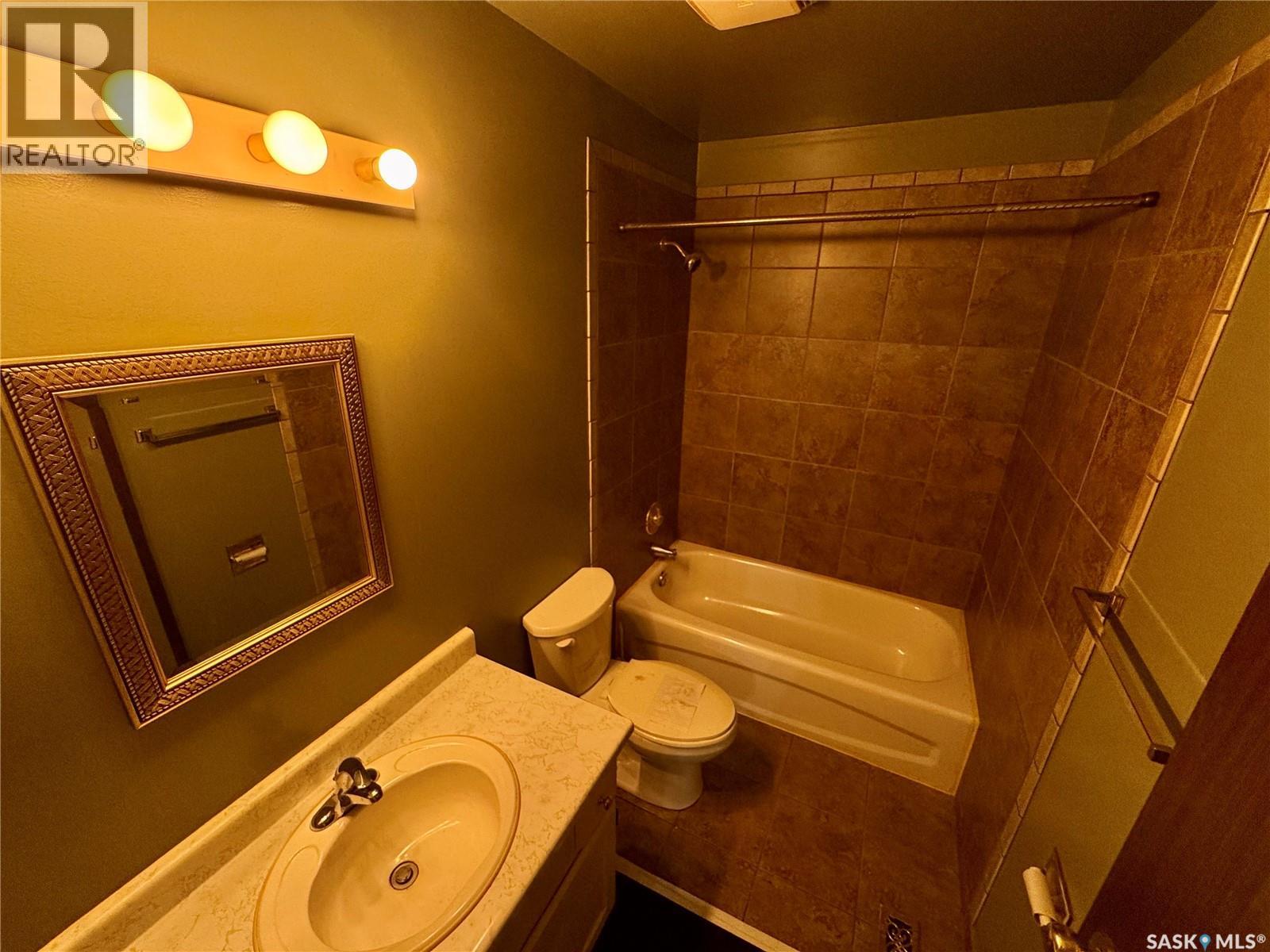 7303 Blakeney Drive, Regina, Saskatchewan  S4X 2N6 - Photo 8 - SK043197