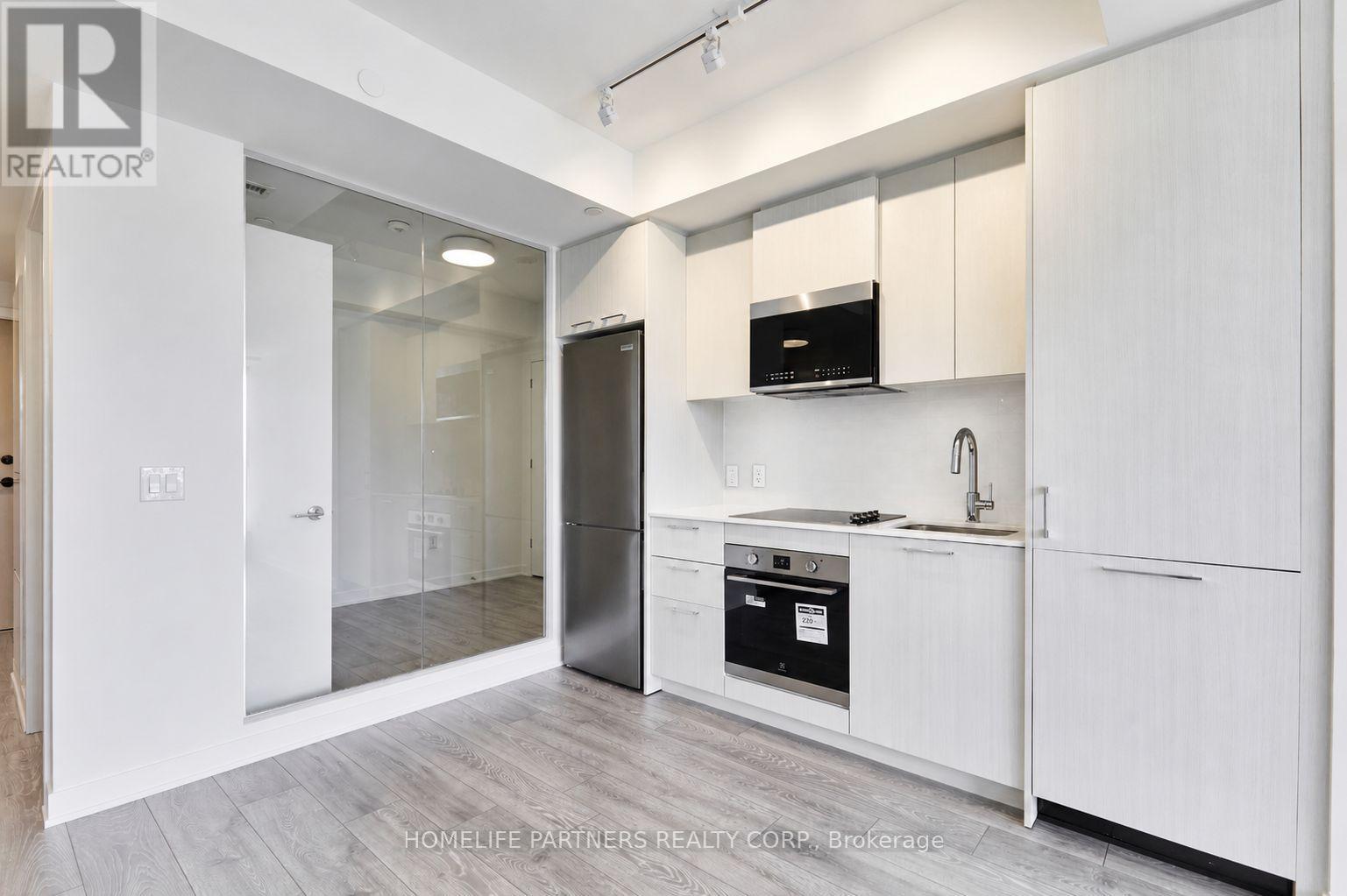 1107 - 10 OAK STREET - Photo 6