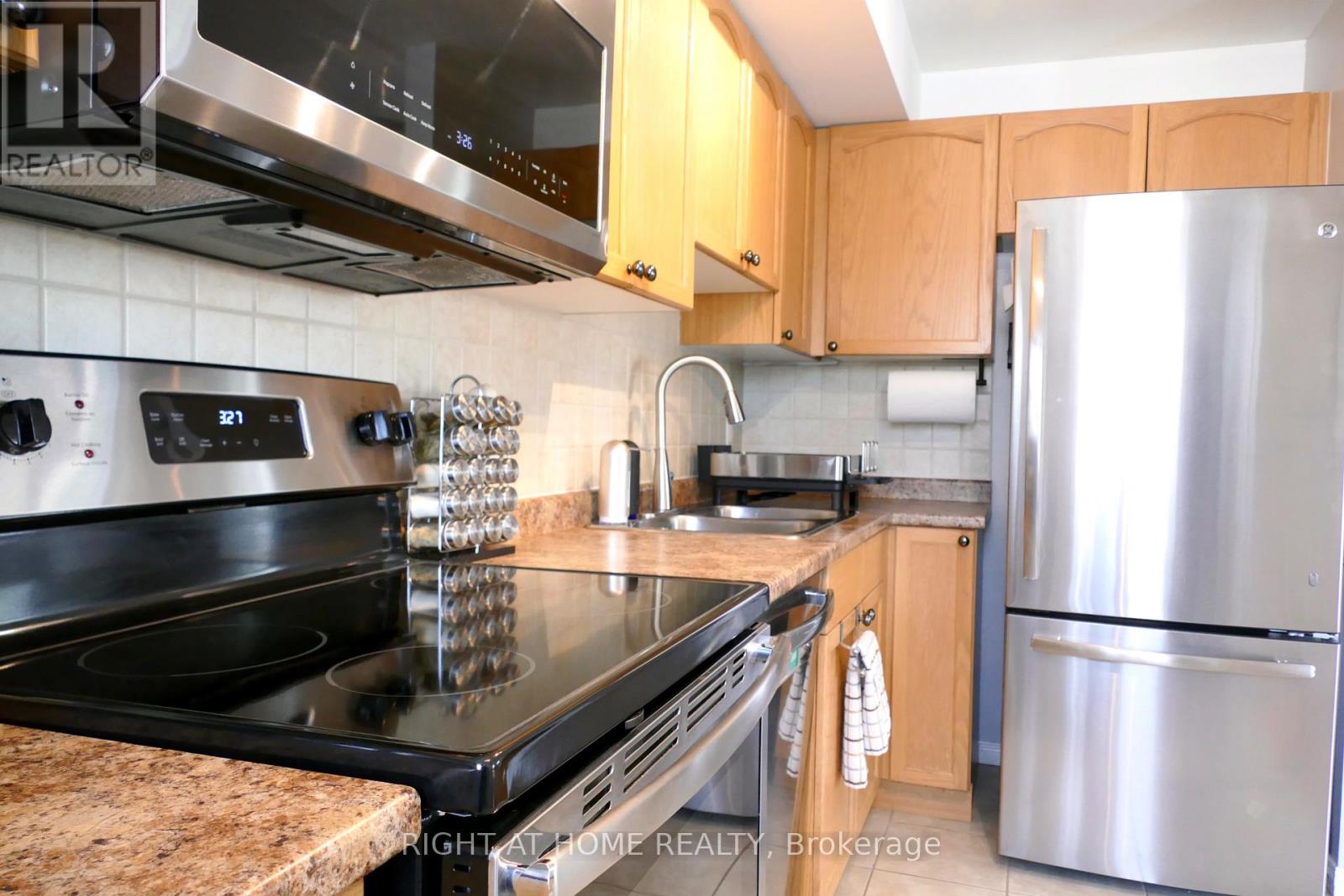 2 - 17 Cheltenham Road, Barrie, Ontario L4M 0E7 - Photo 10 - S13579924