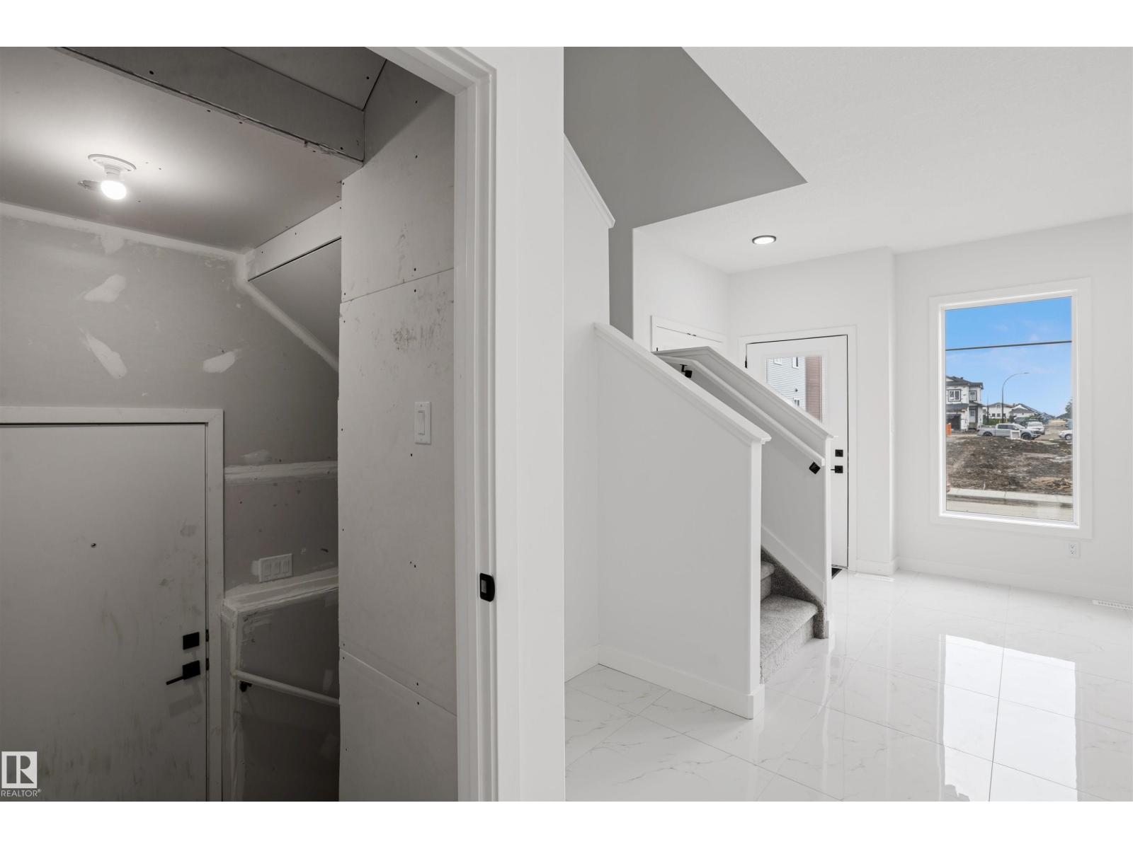 715 30 St SW, Edmonton, Alberta  T6X 3M3 - Photo 21 - E4499895