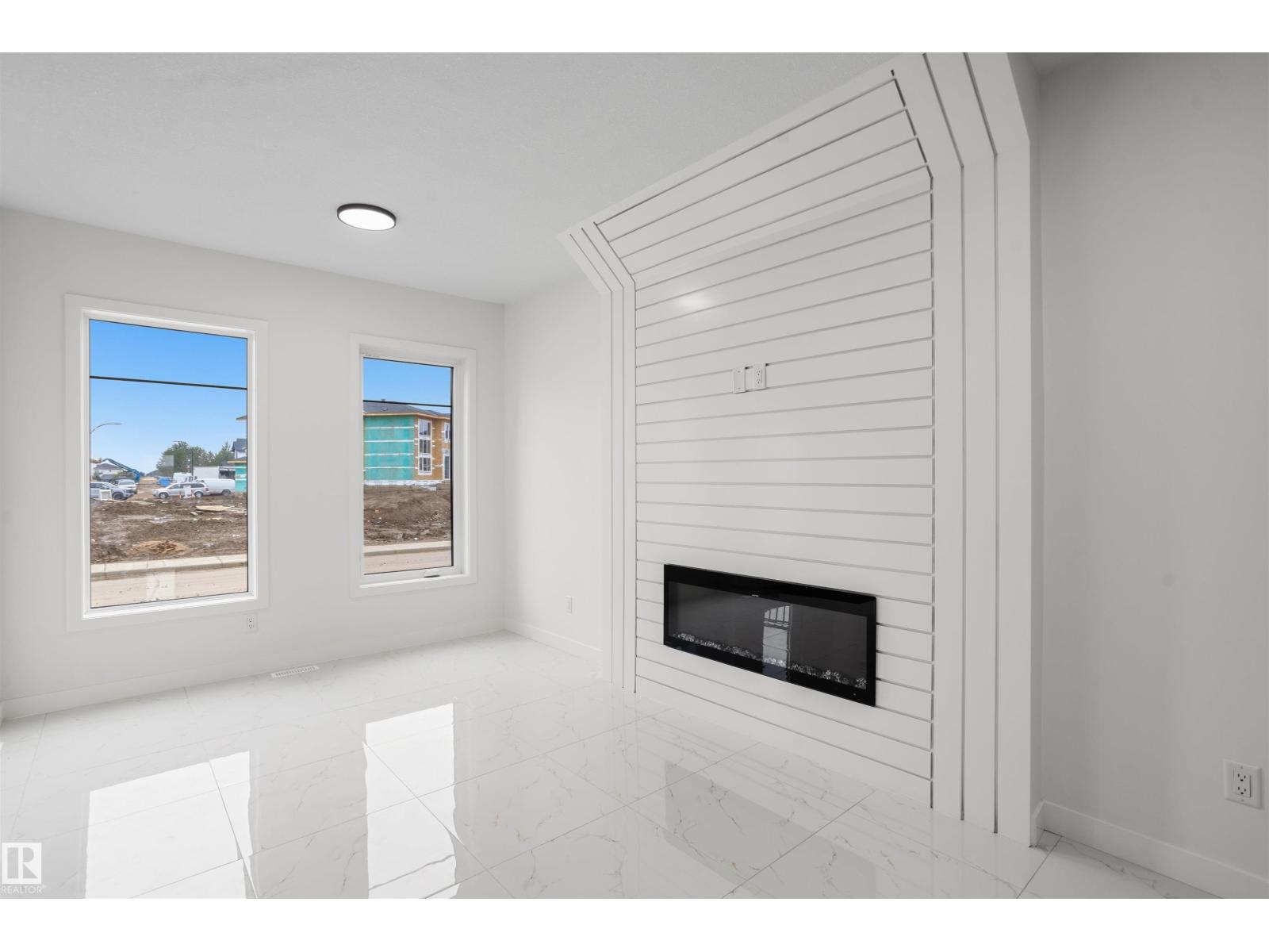 715 30 St SW, Edmonton, Alberta  T6X 3M3 - Photo 4 - E4499895