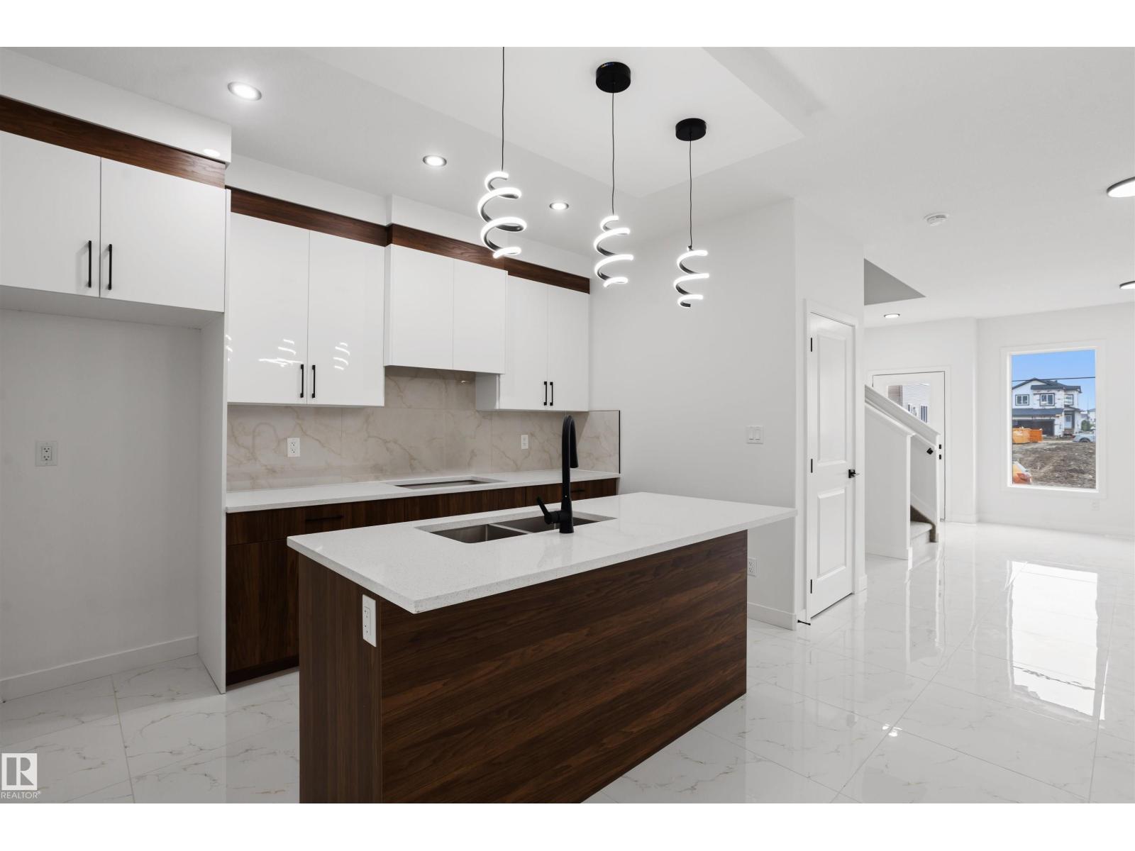 715 30 St SW, Edmonton, Alberta  T6X 3M3 - Photo 9 - E4499895