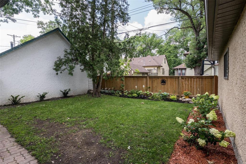 115 Brock Street, Winnipeg, Manitoba R3N 0Y5 - Photo 34 - 202617177