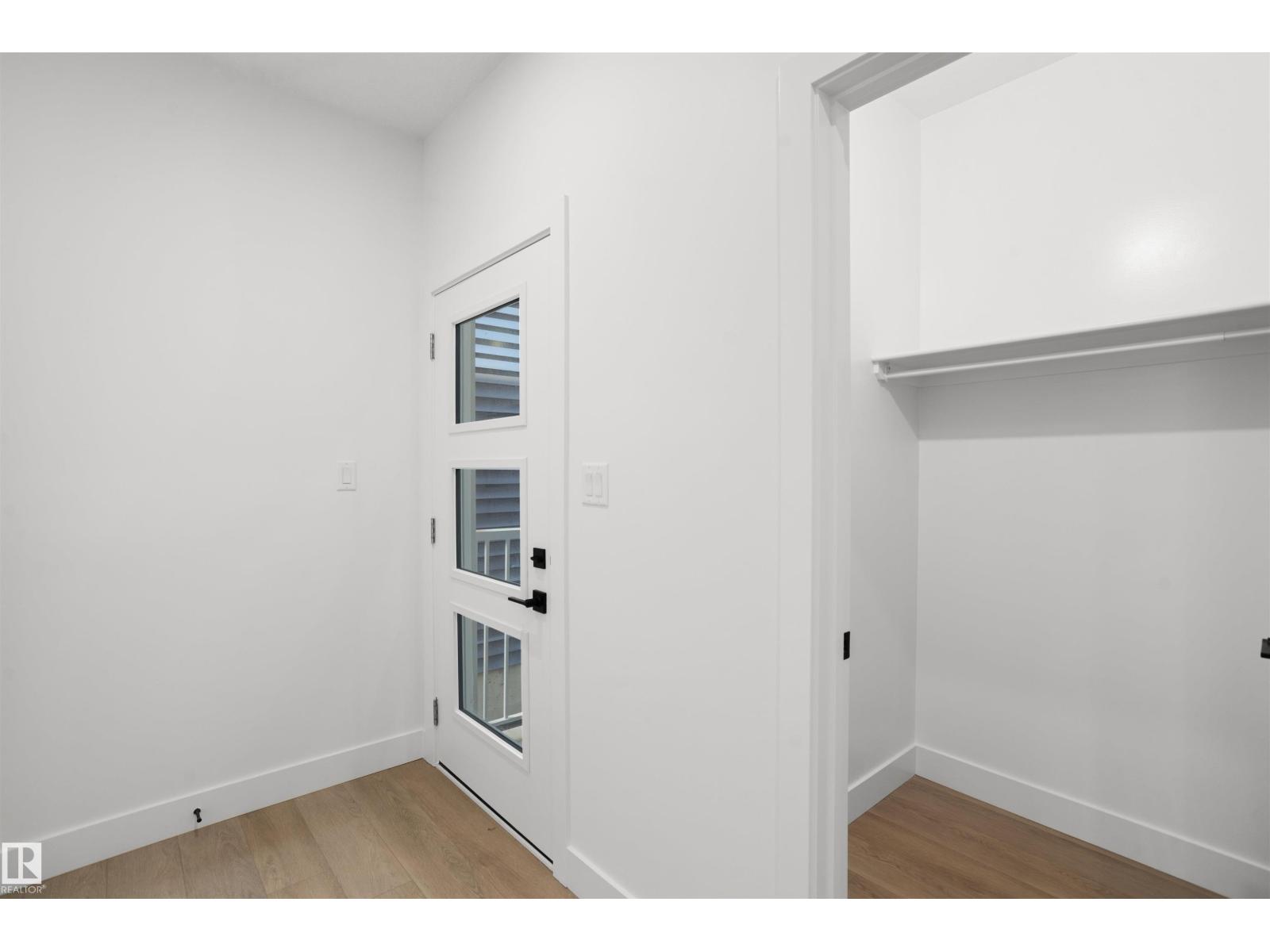 815 158 Av NE, Edmonton, Alberta  T5Y 4M9 - Photo 2 - E4499897
