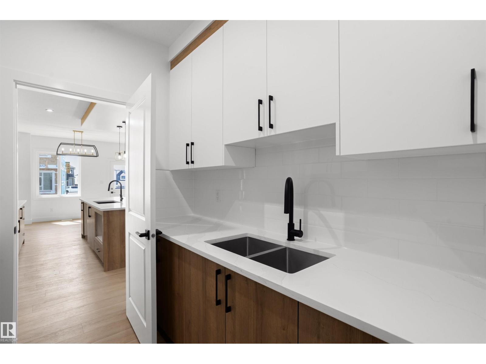 815 158 Av NE, Edmonton, Alberta  T5Y 4M9 - Photo 16 - E4499897