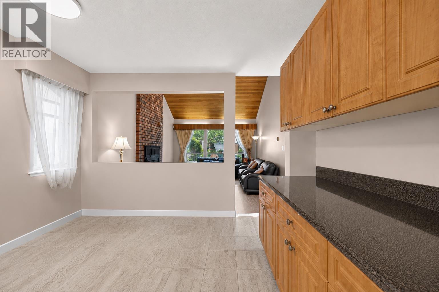 10441 Hollybank Drive, Richmond, British Columbia  V7E 4S4 - Photo 7 - R3148244
