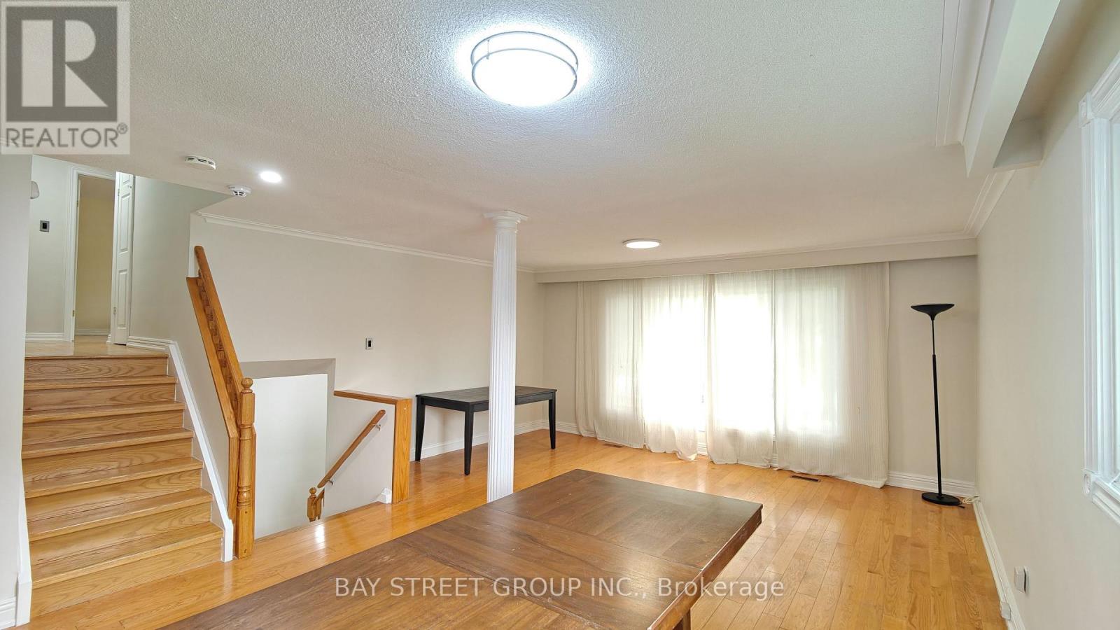 Upper - 9 Mosedale Crescent, Toronto (Don Valley Village), Ontario  M2J 3A3 - Photo 2 - C13586716