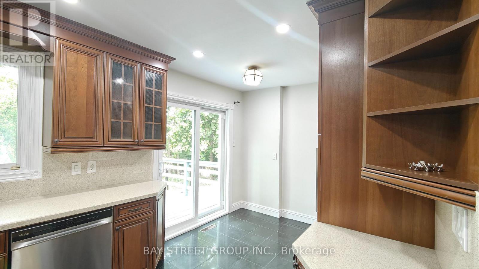 Upper - 9 Mosedale Crescent, Toronto (Don Valley Village), Ontario  M2J 3A3 - Photo 5 - C13586716