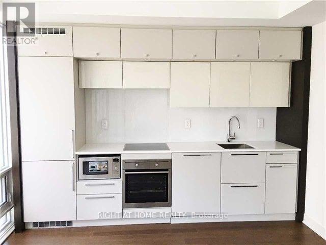 1404 - 15 Grenville Street, Toronto (Bay Street Corridor), Ontario  M4Y 0B9 - Photo 2 - C13586720