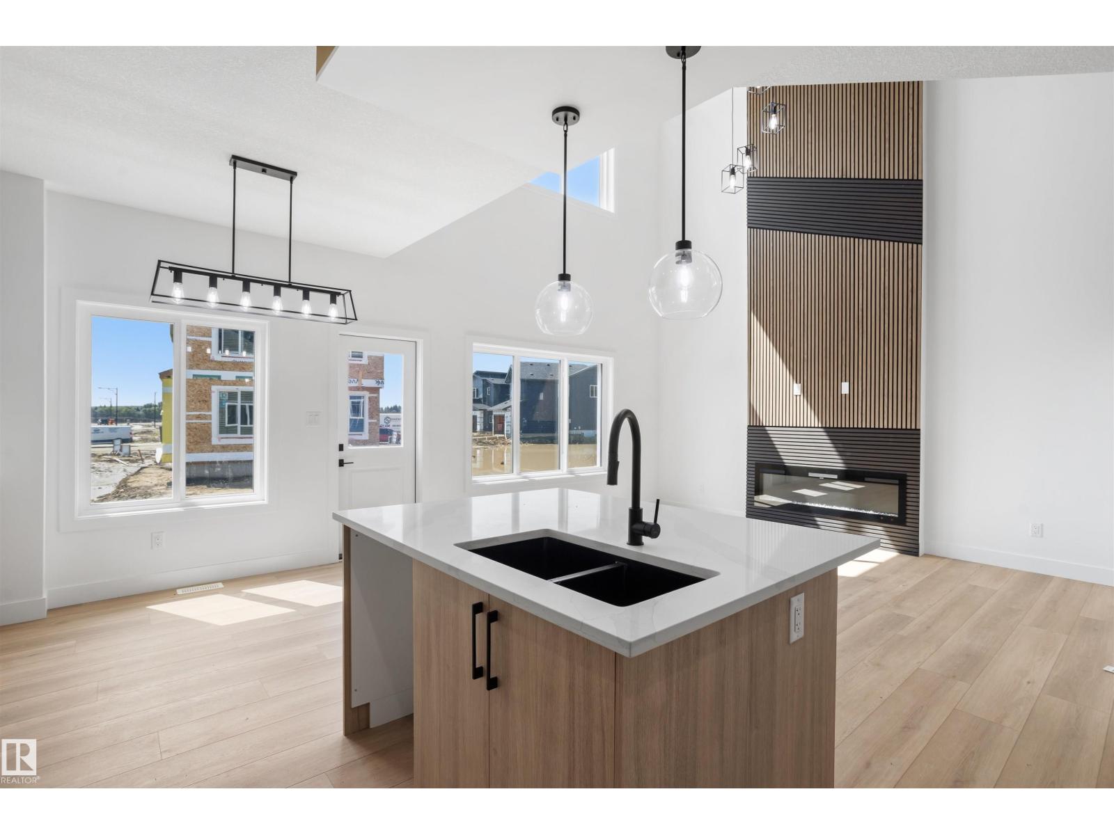 819 158 Av NE, Edmonton, Alberta  T5Y 4M9 - Photo 18 - E4499899