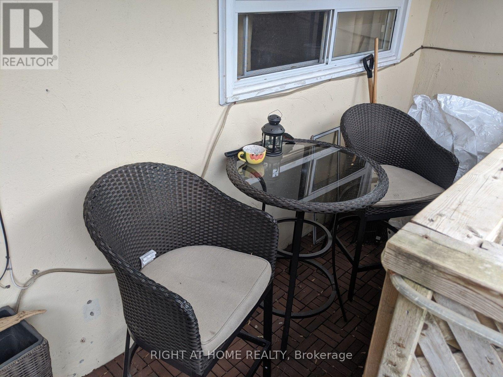 5 - 264 Monarch Park Avenue, Toronto, Ontario  M4J 4S7 - Photo 3 - E13586706
