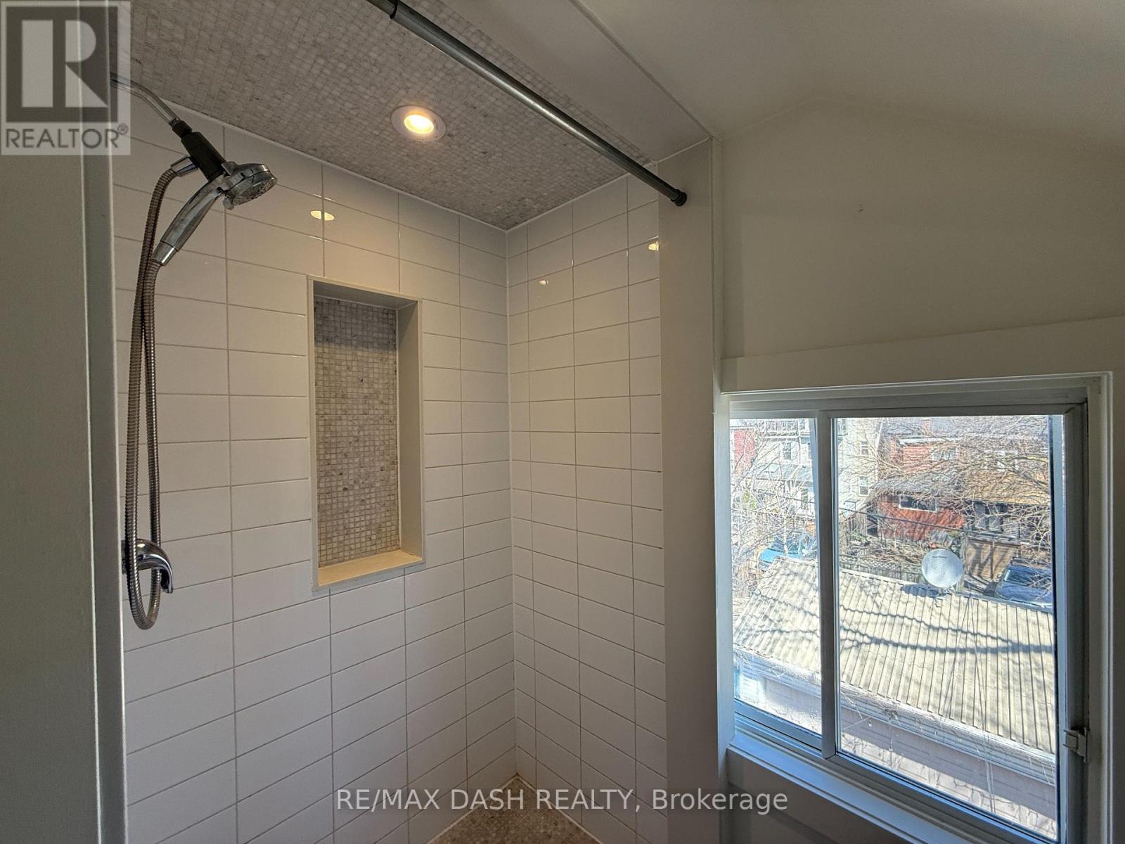 4 - 263 Boston Avenue, Toronto, Ontario M4M 2V4 - Photo 15 - E13586742