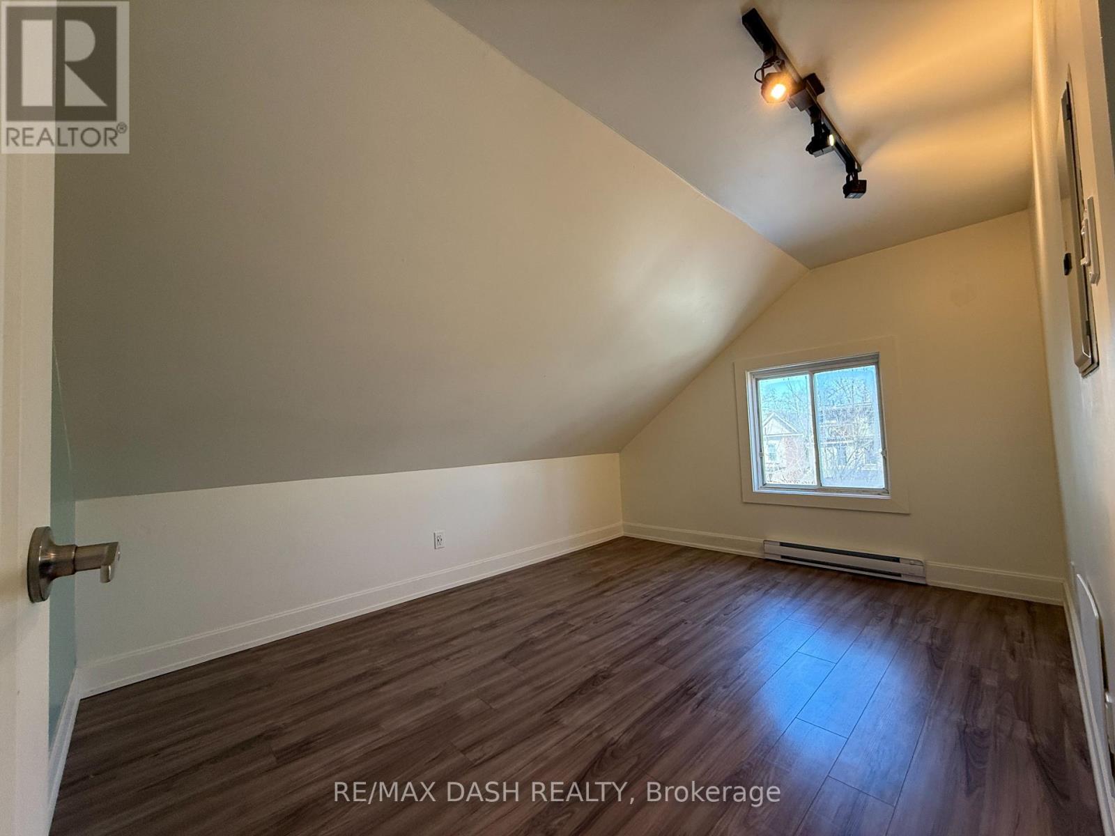 4 - 263 Boston Avenue, Toronto, Ontario M4M 2V4 - Photo 22 - E13586742