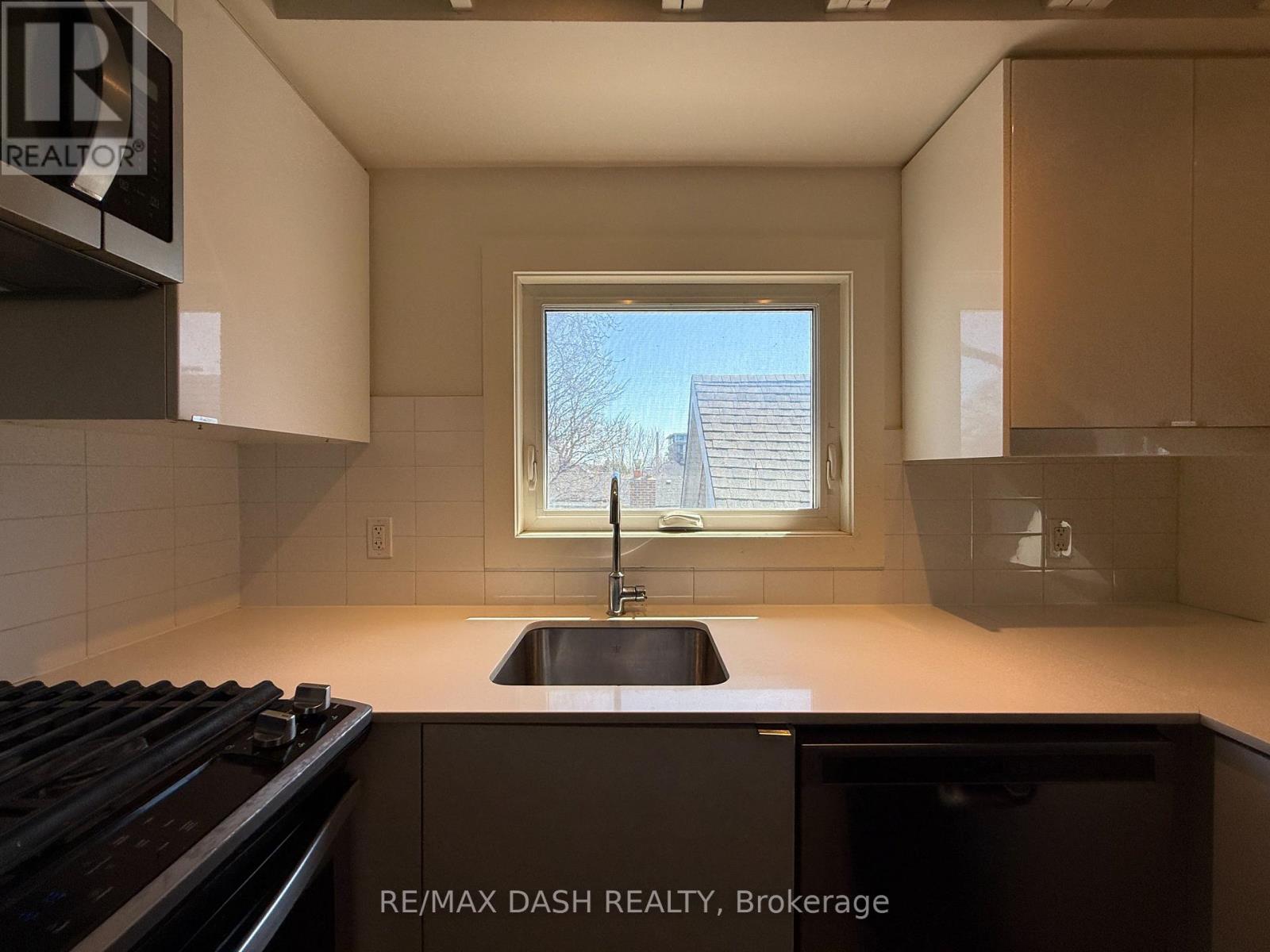 4 - 263 Boston Avenue, Toronto, Ontario M4M 2V4 - Photo 9 - E13586742