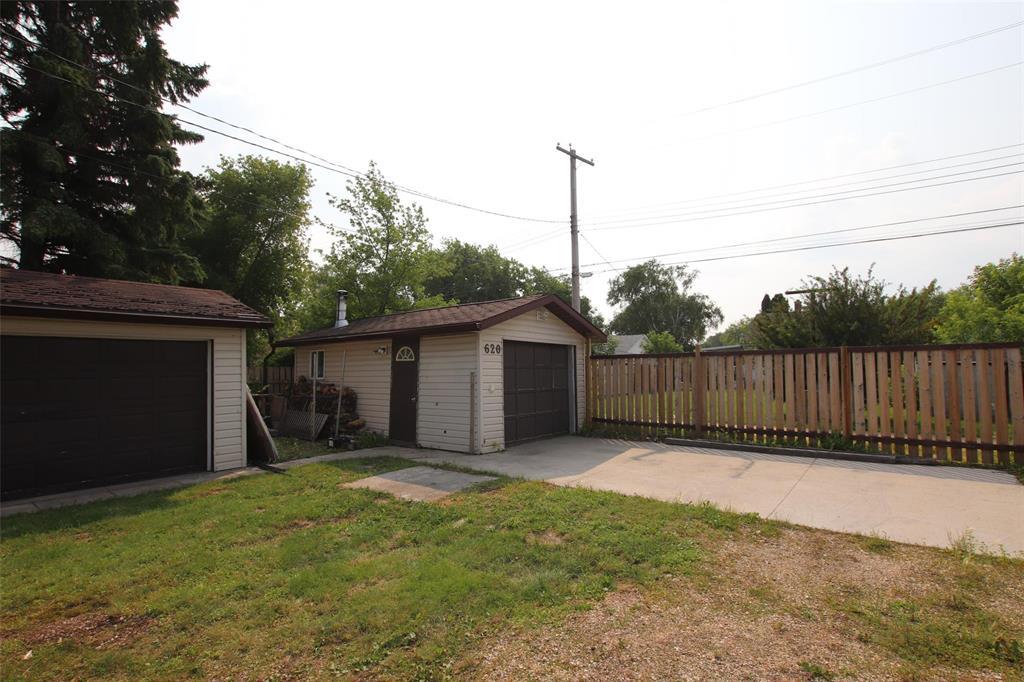 620 Hogan Avenue, The Pas, Manitoba  R9A 1L1 - Photo 19 - 202617084